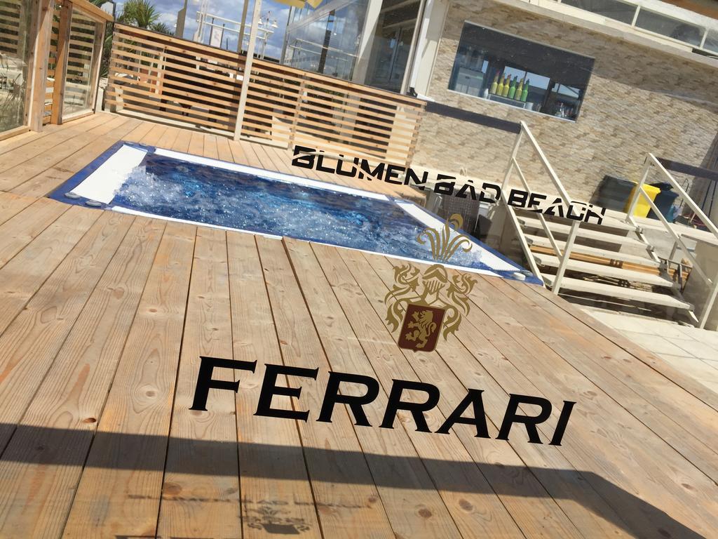 Blumen Bad Beach * Metaponto